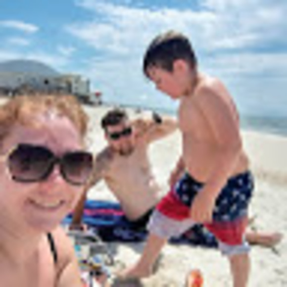 Meet your Posher, Tara - Picture 4 of 16